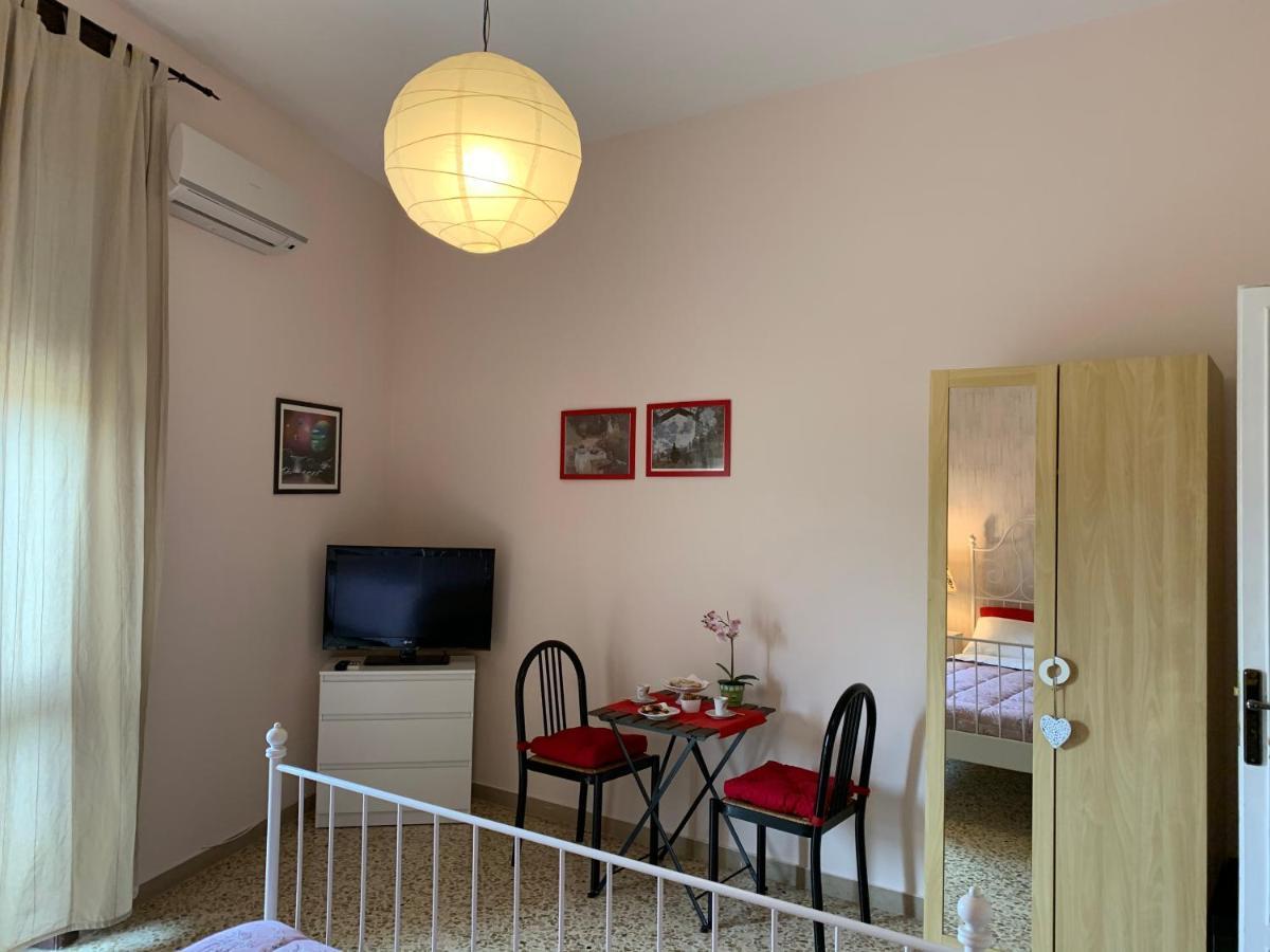 La Casa Di Chicca Apartment Lecce Ngoại thất bức ảnh